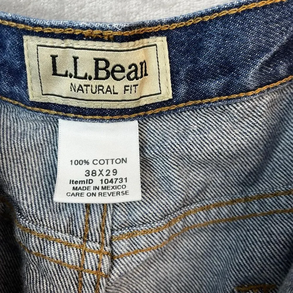 L L Bean Mens Jeans Natural Fit Size 38 x29 104731 Denim Straight Leg Chore Work